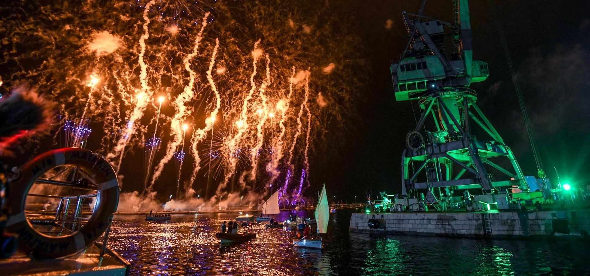 01.02.2020., Rijeka - Na velikoj pozornici, smjestenoj na De Francheskijevu gatu u rijeckoj luci, odrzan je svecani program otvorenja Rijeka 2020. - Europska prijestolnica kulture. Photo: Josip Regovic/PIXSELL