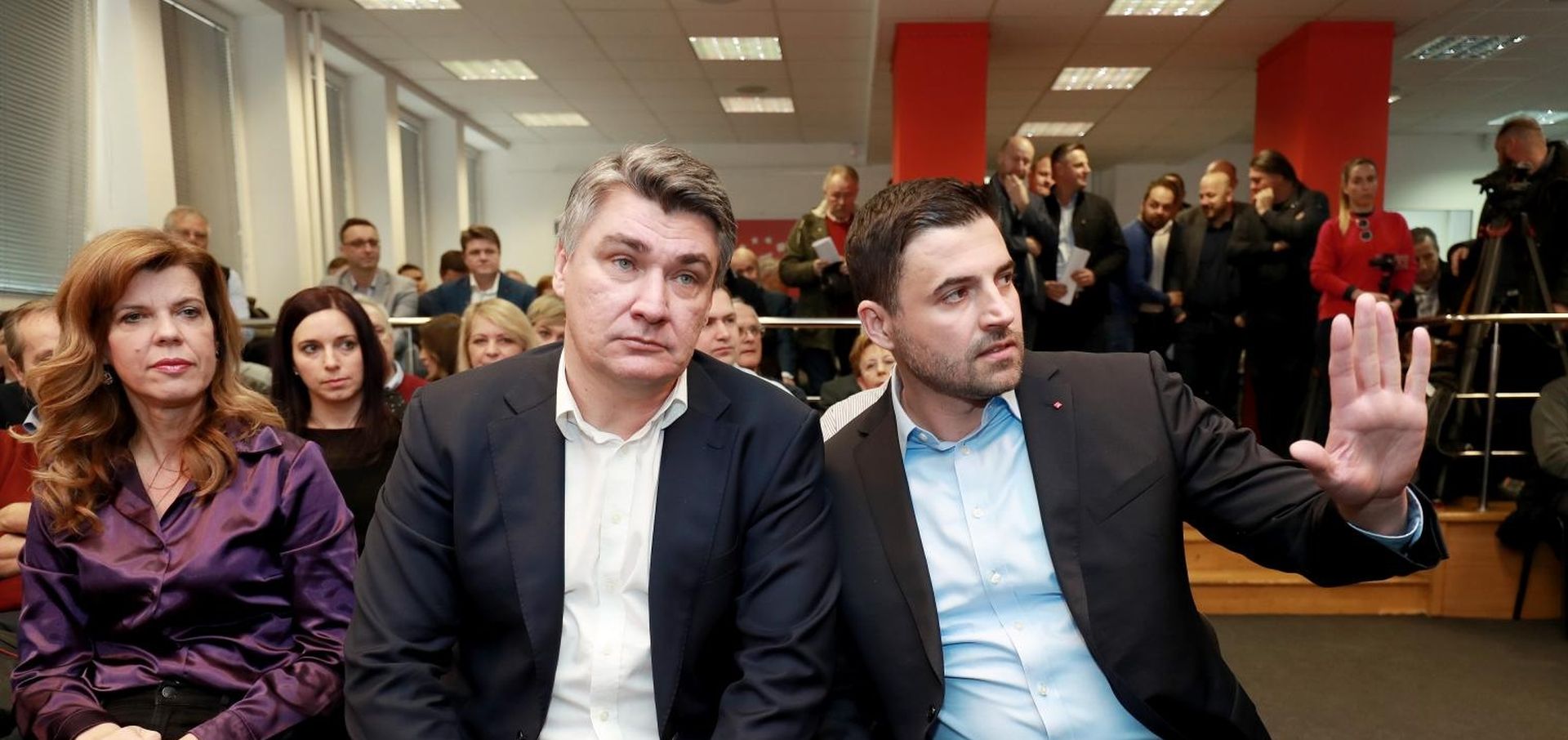 08.02.2020., Zagreb - Sjediste SDP-a. Sjednica Glavnog odbora SDP-a. Zoran Milanovic, Davor Bernardic, Biljana Borzan. Photo: Sanjin Strukic/PIXSELL