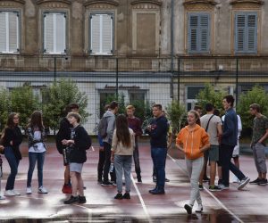 09.09.2019., Pula - 
Dolazak i prijem u sportskoj dvorani Pulske gimnazije za novi narastaj skolaraca. Rijeci dobrodoslice zazelio im je ravnatelj gimnazije Filip Zoricic sa profesorima .
Photo: Dusko Marusic /PIXSELL