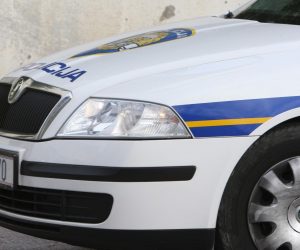 26.11.2009., Split - Zbog afere u HAC-u u Splitu privedeno nekoliko osoba. Navodno je medju privedenima i direktor firme Skladgradnja Slaven Zuzul.
Policija je privedene navodno prebacila u Zagreb.
Photo: Ivo Cagalj/PIXSELL