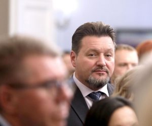 13.12.2019., Zagreb - Sabor je je glasovanjem zakljucio 15. sjednicu i zastupnici su otisli na zimsku stanku koja traje najmanje do 15. sijecnja iduce godine. nakon zavrsetka sjednice zastupnici, novinari i djelatnici Sabora okupili su se na Bozicnom domjenku.
Photo: Patrik Macek/PIXSELL