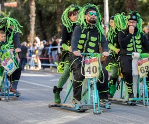 16.2.2020., Opatija -  37. Balinjerada - uzbudljivo natjecanje vozila na balinjerama ili kuglicnim lezajevima koja velikim brzinama, uz skandiranje okupljenih ljudi, jure u spustu niz glavnu ulicu, jedinstvena je opatijska karnevalska atrakcija. Photo: Nel Pavletic/PIXSELL
