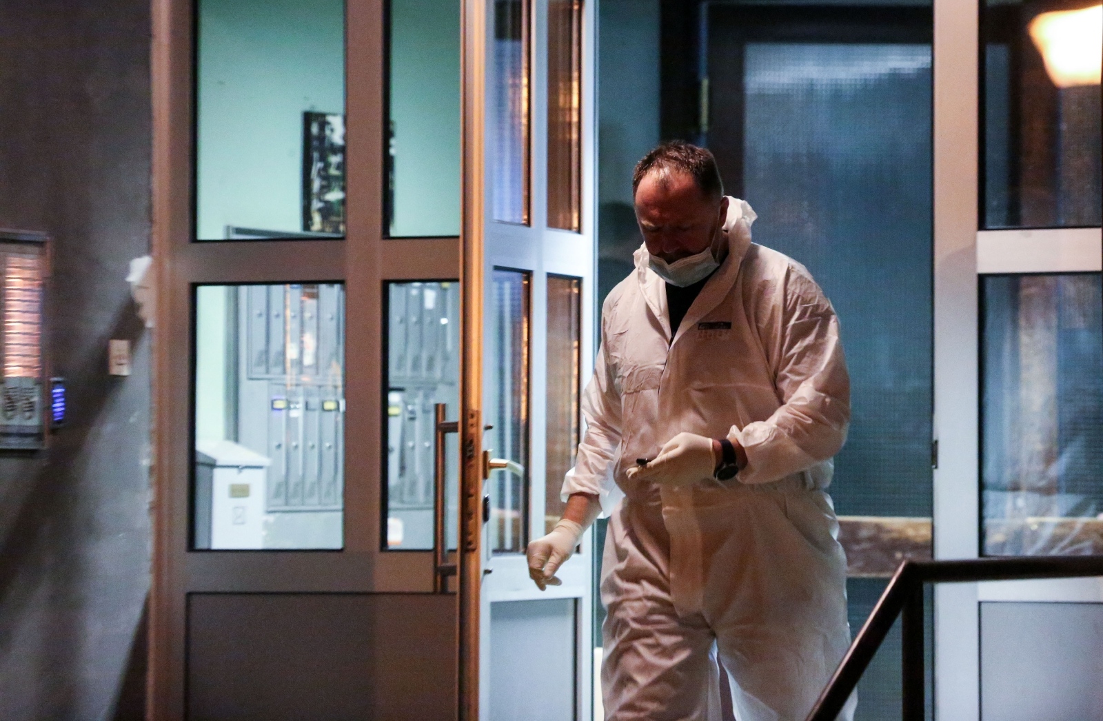 16.02.2020.,Zagreb - Ocevid u tijeku u stanu u kojem je priveden muskarac povezan sa smrcu maloljetnice. Photo: Marin Tironi/PIXSELL