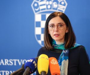 17.02.2020.,Zagreb -  Ministarstvo znanosti i obrazovanja. Izjava ministrice Blazenke Divjak na temu provjere diploma iz republike Srpske.
 Photo: Marin Tironi/PIXSELL