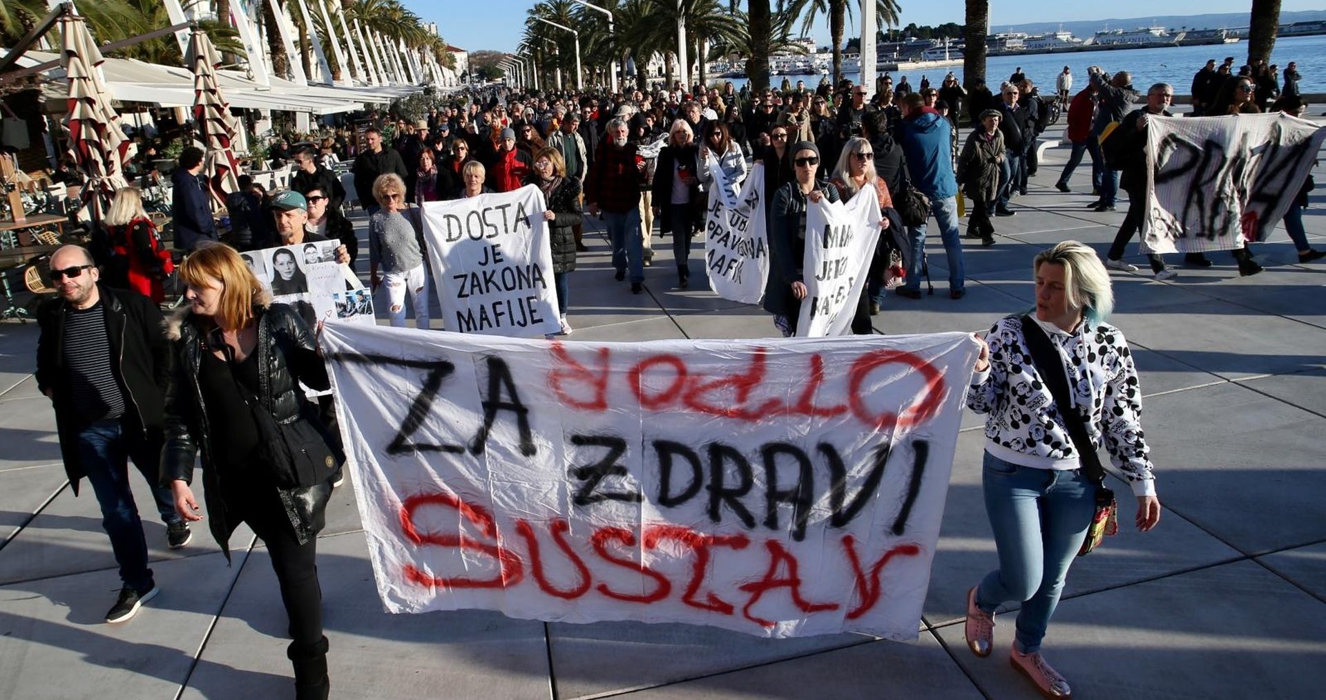 23.01.2020., Split - Gradjani organizirali miran mimohod kao reakciju na trostruko ubojstvo koje je nedavno zadesilo Split. Photo: Ivo Cagalj/PIXSELL