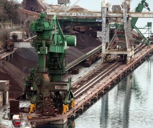 23.02.2015., Bakar - Terminal za rasute terete Luke Rijeka u Bakarskom zaljevu. Tereti su zeljezna ruda i ugljen. 
Photo: Goran Kovacic/PIXSELL