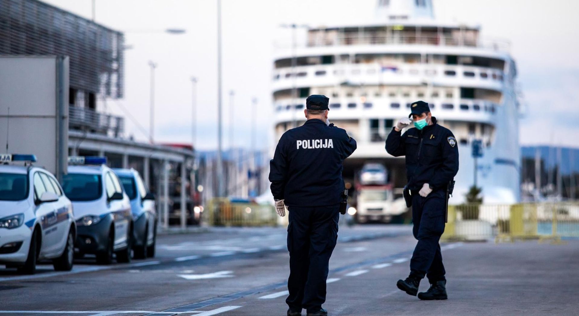 26.02.2020., Split - Trajekt iz Italije uplovio u Split pod posebnim mjerama zbog koronavirusa.
Photo: Milan Sabic/PIXSELL