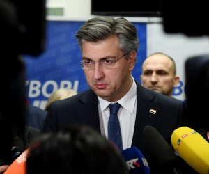 27.02.2020., Zagreb - 
Predsjednik Hrvatske demokratske zajednice Andrej Plenkovic, zajedno s timom Odvazno za Hrvatsku, predao je potpise za kandidaturu za predsjednika HDZ-a, zamjenika predsjednika HDZ-a te potpredsjednicka mjesta na stranackim izborima u HDZ-u. Photo: Marko Lukunic/PIXSELL