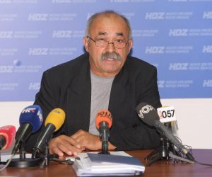 28.10.2013., Zadar - Gradski odbor HDZ-a sazvao je konferenciju za medije na kojoj se iznijeli osvrt povodom optuzbi celnih ljudi SDP-a.  Zeljko Loncar. 
Photo: Dino Stanin/PIXSELL
