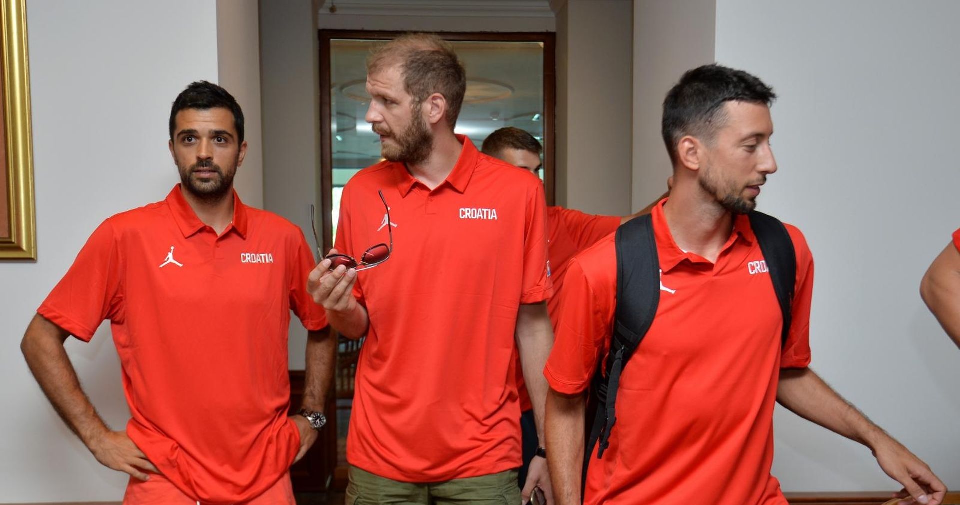 31.07.2017., Zagreb - Okupljanje hrvatske kosarkaske reprezentacije i odlazak na pripreme. Krunoslav Simon, Luka Zoric, Roko Leni Ukic
Photo: Marko Lukunic/PIXSELL
