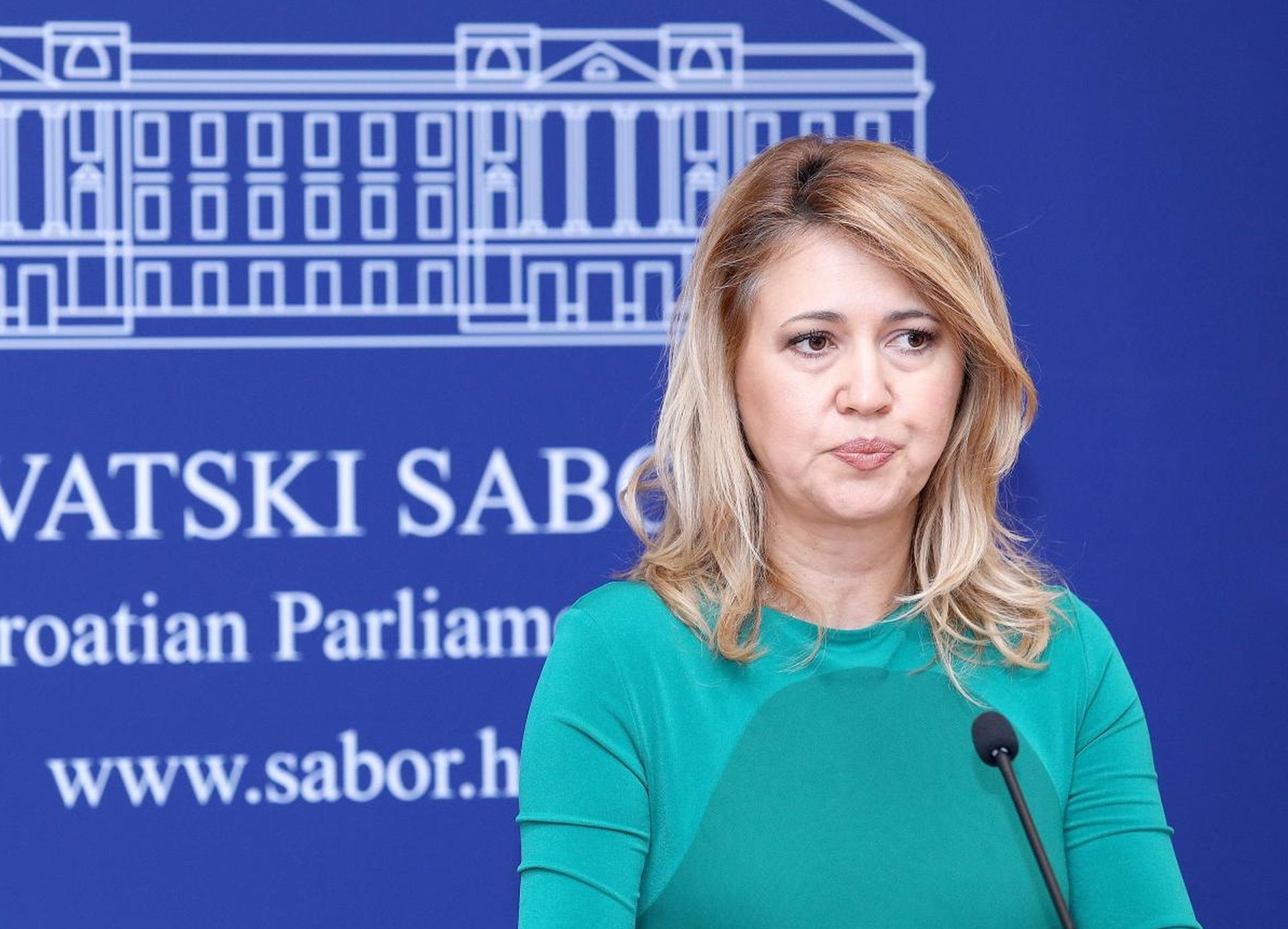 Zagreb: Milanka Opačić, novi član Kluba zastupnika Stranke rada i solidanosti 31.10.2018., Zagreb - Milanka Opacic odrzala je u Saboru konferenciju za medije i izjavila da ostaje neovisna zastupnica, ali da ce djelovati unutar kluba zastupnika Stranke rada i solidarnosti.    

     

Photo: Patrik Macek/PIXSELL