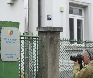 06.12.2019., Zagreb - Djecja bolnica Srebrnjak. Primopredaja duznosti ravnatelja nakon smjene  dr. Bore Nogala vd ravnateljica je dr. Ivana Djerek Dubravcic, koja je udaljila novinare iz bolnice te nije davala nikakvu izjavu. 
Photo: Marko Lukunic/PIXSELL