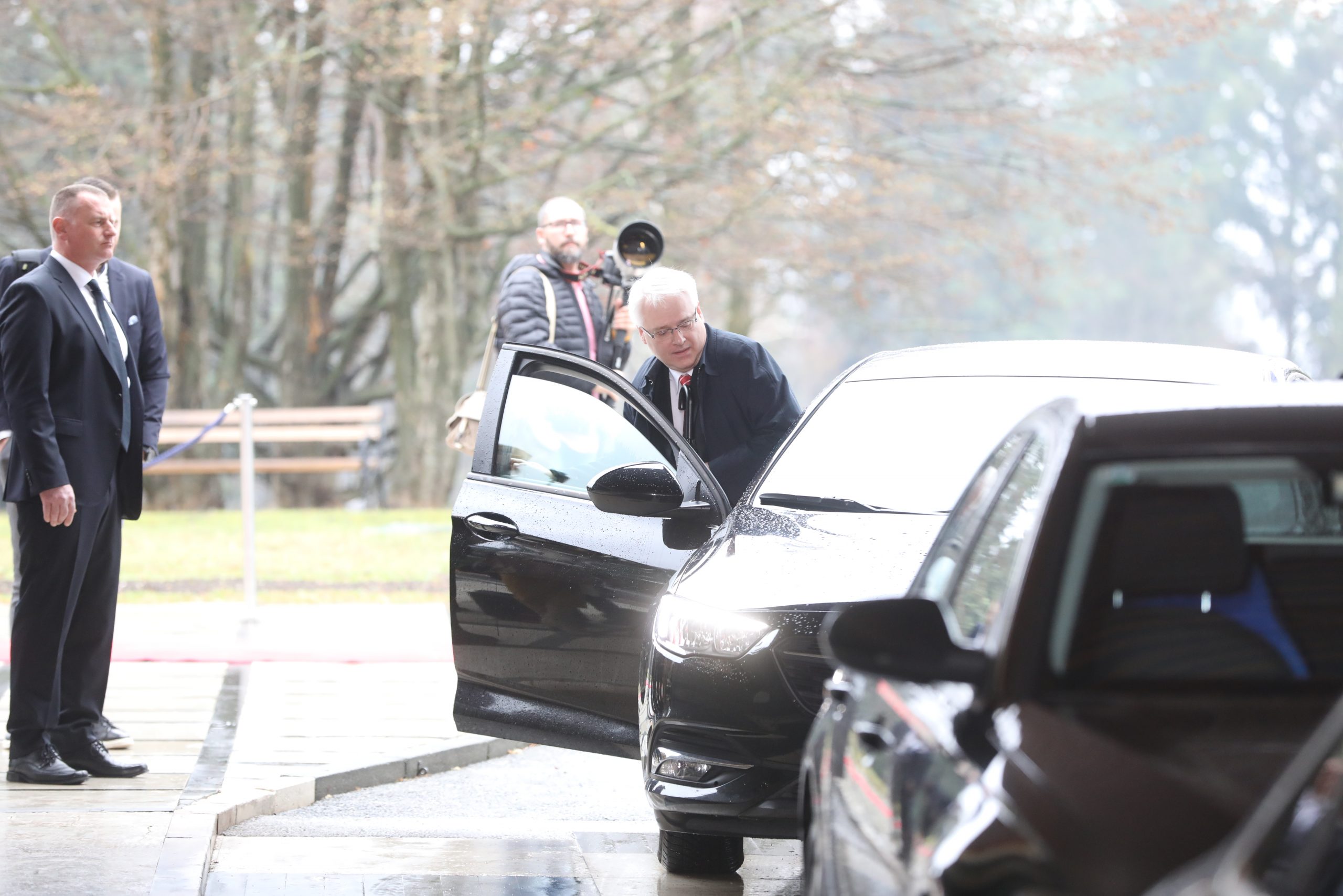 Zagreb, 18.02.2020 - Završetak svečane ceremonije inauguracije izabranog predsjednika Republike Hrvatske Zorana Milanovića. Na fotografiji bivši predsjednik Ivo Josipović. foto HINA/ POOL/ Damir SENČAR/ tš