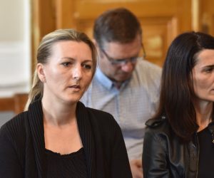 23.10.2019., Pula - Bivsa rijecka procelnica za sport i tehnicku kulturu Vera Begic na pulskom Zupanijskom sudu nepravomocno je osudjena na cetiri godine zatvora i sedam godina zabrane voznje, jer je pod utjecajem alkohola u kolovozu prosle godine izazvala prometnu nesrecu u kojoj je poginuo 41-godisnji vozac iz Umaga. Vera Begic se nije pojavila na citanju presude. 
Photo: Dusko Marusic/PIXSELL