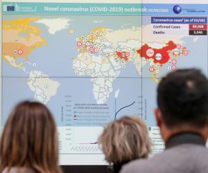 epa08264568 A view of a map of the world displayed on a screen showing the evolution of the novel coronavirus Covid-19 outbreak, at the Emergency Response Coordination Centre (ERCC) in Brussels, Belgium, 02 March 2020.  EPA/STEPHANIE LECOCQ