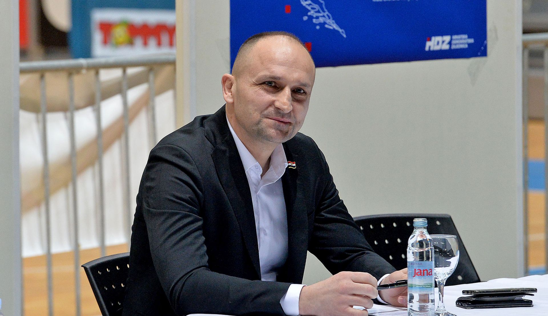 Zadar, 10.03.2020 - Predsjednik Hrvatske demokratske zajednice Andrej Plenkoviæ, predstavio je u Zadru tim "Odvano za Hrvatsku" . Na slici Ivan Anuiæ.
foto HINA/ ik