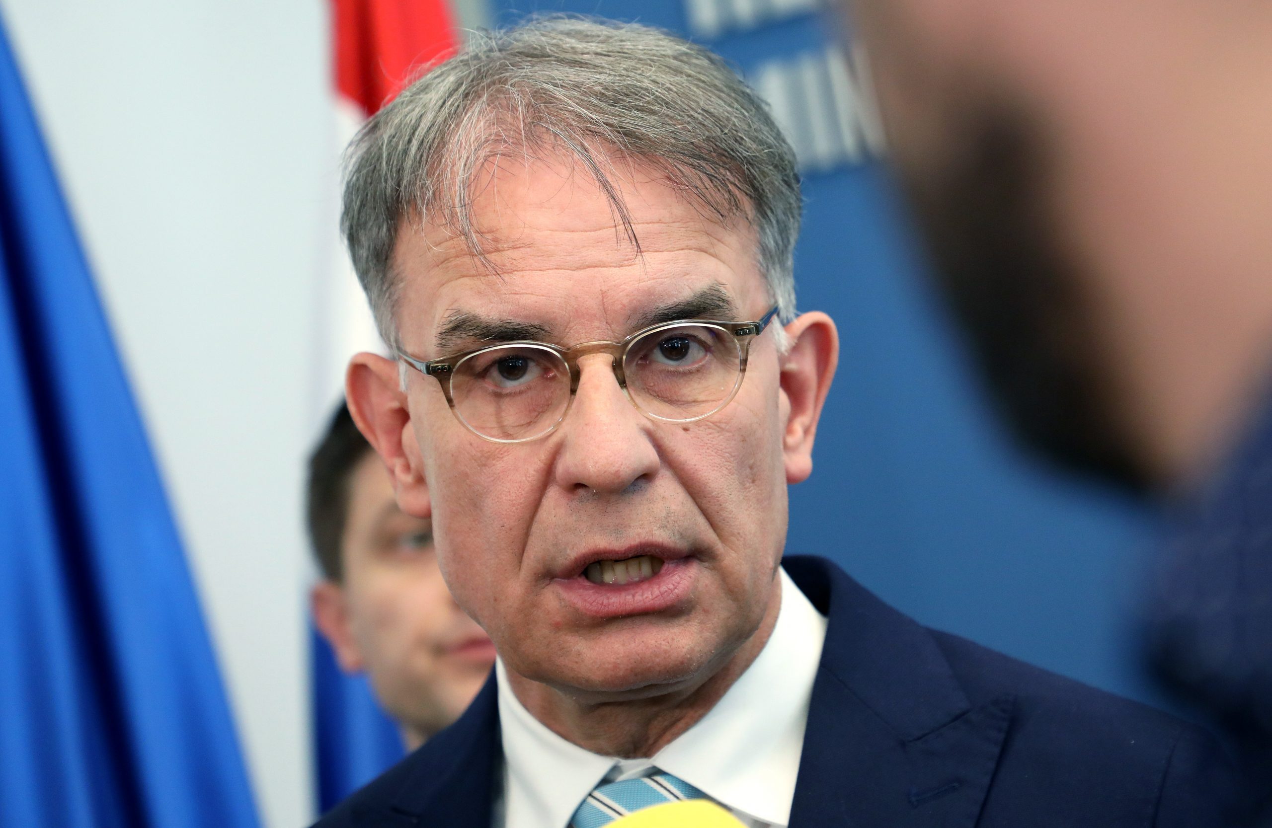 Zagreb, 11.03.2020.- Zbog ekonomskih utjecaja koronavirusa u Ministarstvu financija odran je sastanak predstavnika HUP-a, HGK, HBOR-a i HUB-a s ministrima. Na fotografiji ministar turizma Gari Cappelli tijekom izjave za medije. foto HINA/ Lana SLIVAR DOMINIÆ/ lsd