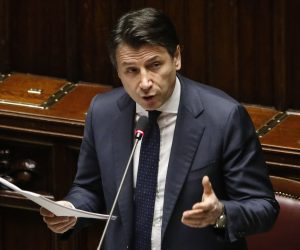epa08322294 Italian Prime Minister, Giuseppe Conte, reports to the Parliament about the measures taken to counter the spread of the Coronavirus in Italy, Rome, Italy, 25 March 2020.  EPA/FABIO FRUSTACI