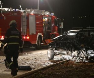 04.03.2020.,Dugopolje- Jedna osoba smrtno stradala i dvije tesko ozlijedjene u stravicnom sudaru dva osobna vozila koji se oko 00 i 45 dogodio u ulici Domovinskog rata. Zbog ocevida cesta je bila zatvorena do 4 sata.
Photo:Ivo Cagalj/PIXSELL