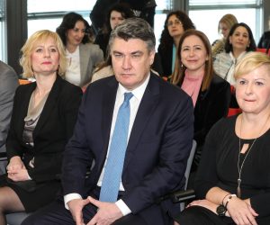 06.03.2020., Zagreb - Ring the Bell for Gender Equality u sklopu kojeg burze diljem svijeta simbolickim zvukom zvona oznacavaju pocetak trgovanja.  Predsjednik Republike Zoran Milanovic sudjelovao je na dogadjanju Zazvoni za ravnopravnost spolova
Photo: Robert Anic/PIXSELL