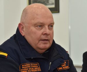 10.03.2020., Pula - Odrzana redovna konferencija za medije Stozera civilne
zastite Istarske zupanije na temu koronavirusa (COVID-19) u Zavodu za javno zdravstvo u Puli na kojoj je prezentirana trenutacna situacija koronavirusa u Istri. 
Zapovjednik Vatrogasne zajednice IZ-a i nacelnik Stozera civilne zastite IZ-a Dino Kozlevac. 
Photo: Dusko Marusic/PIXSELL