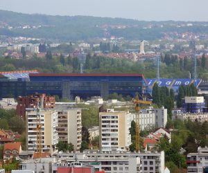 12.04.2017., Zagreb - Pogled na grad s nebodera u Strojarskoj ulici.
Photo: Borna Filic/PIXSELL