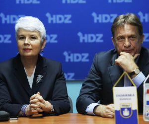 08.05.2012., Zadar - Predsjednica HDZ-a Jadranka Kosor nastavlja predizbornu turneju dolaskom u  Zadar gdje joj je domacin bio Bozidar Kalmeta, predsjednik ZO HDZ-a. 
Photo: Filip Brala/PIXSELL