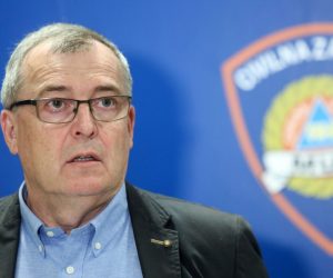 13.03.2020., Zagreb - Konferencija za medije Stozera Civilne zastite na temu koronavirusa. Ravnatelj Hrvatskog zavoda za javno zdravstvo Krunoslav Capak

 Photo: Marin Tironi/PIXSELL