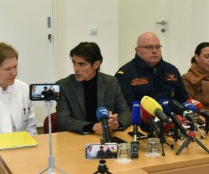 13.03.2020., Pula - U jutarnjim satima odrzana konferencija za medije Stozera civilne zastite Istarske zupanije na temu koronavirusa (COVID-19) koja se odrzala  u Zavodu za javno zdravstvo u Puli. Jasna Valic, Aleksandar Stojanovic, Dino Kozlevac. 
Photo: Dusko Marusic/PIXSELL