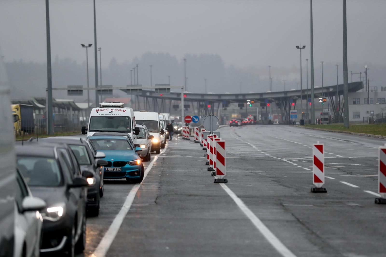 13.03.2020., Zagreb - Stanje na granicnom prijelazu Bregana.
 Photo: Slavko Midzor/PIXSELL