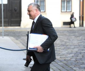 14.03.2020., Zagreb - Dolazak clanova Nacionalnog kriznog stozera na sastanak sa premijerom Andrejom Plenkovicem oko koronavirusa. Darko Horvat.
Photo: Marko Lukunic/PIXSELL