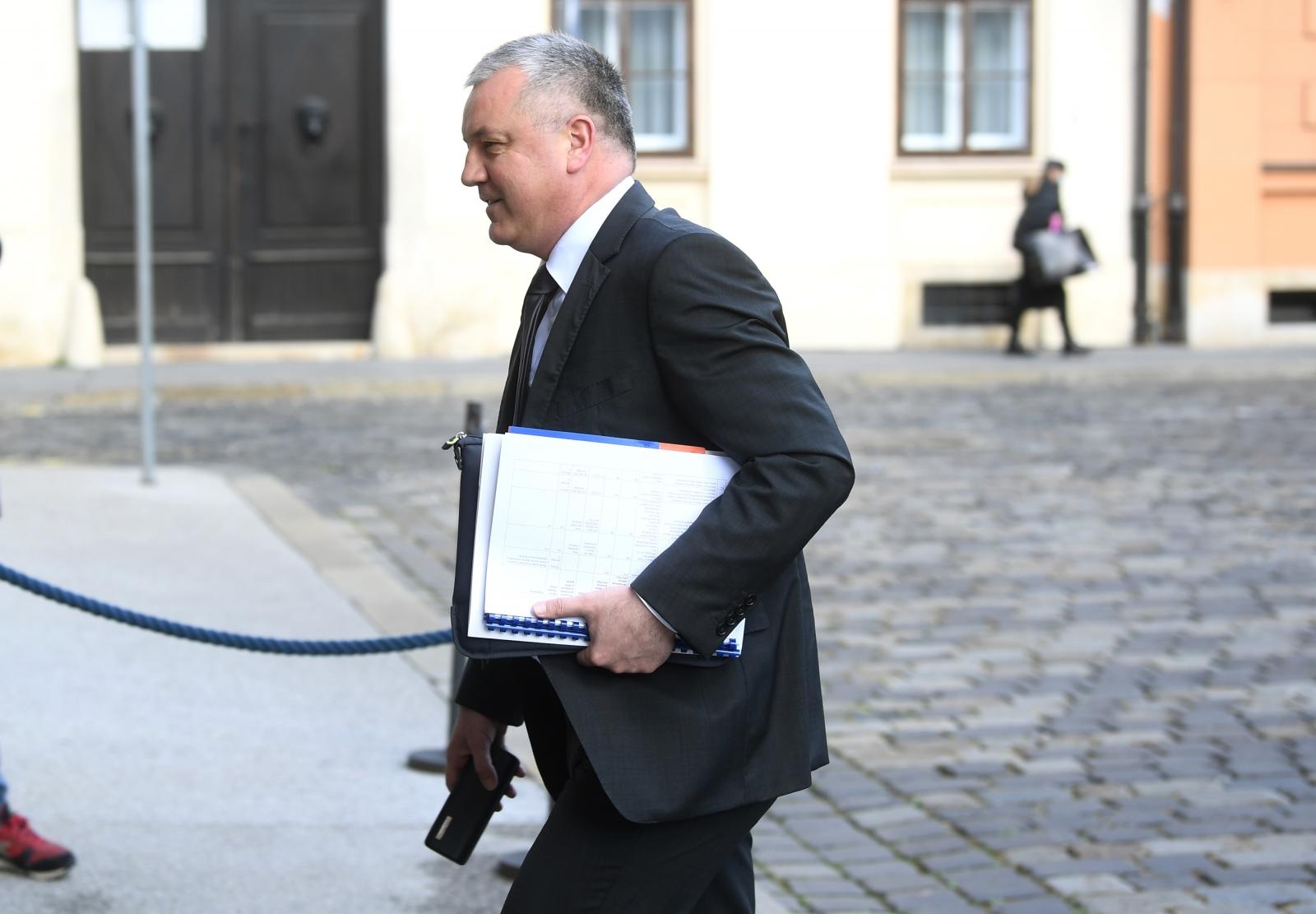 14.03.2020., Zagreb - Dolazak clanova Nacionalnog kriznog stozera na sastanak sa premijerom Andrejom Plenkovicem oko koronavirusa. Darko Horvat.
Photo: Marko Lukunic/PIXSELL