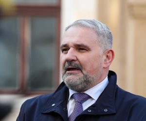 16.03.2020., Zagreb - Davor Majetic daje izjavu novinarima ispred Banskih dvora uoci sastanka predsjednika Vlade Andreja Plenkovica i gospodarstvenika zbog koronavirusa. Photo: Luka Stanzl/PIXSELL