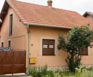 16.06.2018., Osijek - U Osijeku i prigradskim naseljima ali i u cijeloj Slavoniji veliki je broj kuca koje se nude na prodaju. Photo: Dubravka Petric/PIXSELL