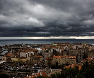 18.03.2018., Rijeka - Skura bura pracena kisom nad Kvarnerom.
Photo: Nel Pavletic/PIXSELL