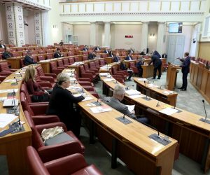 18.03.2020., Zagreb - Sabor je 16. sjednicu uz rigorozne mjere zastite nastavio raspravom o Prijedlogu zakona o sustavu civilne zastite.
Photo: Patrik Macek/PIXSELL