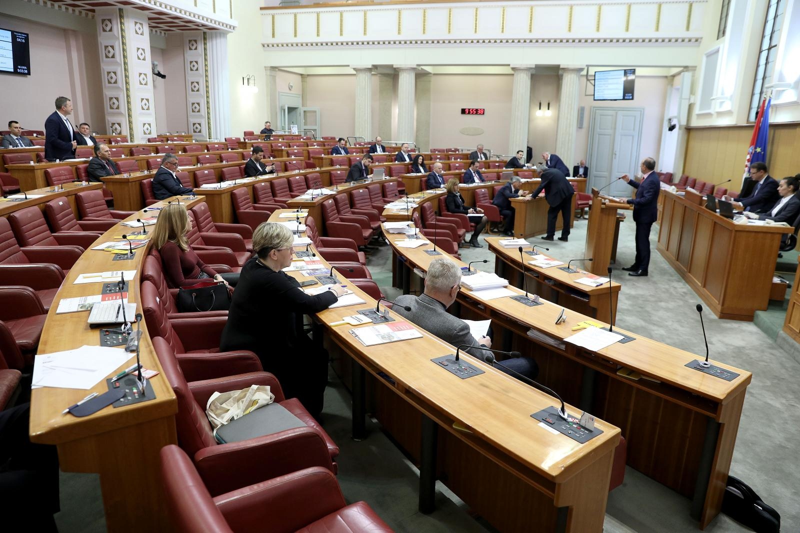 18.03.2020., Zagreb - Sabor je 16. sjednicu uz rigorozne mjere zastite nastavio raspravom o Prijedlogu zakona o sustavu civilne zastite.
Photo: Patrik Macek/PIXSELL