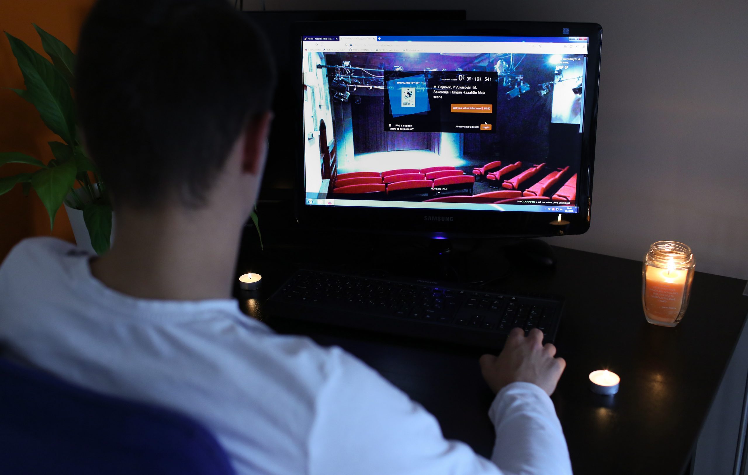 18.03.2020., Zagreb - Kazaliste Mala scena prkosi zabrani okupljanja i imat ce predstave online. Veceras u 18 sati mozete pogledati predstavu Huligan.  Photo: Emica Elvedji/PIXSELL