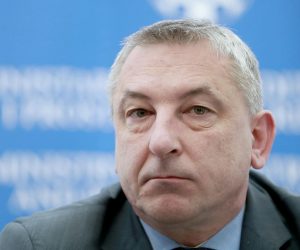 21.02.2020., Ministarstvo graditeljstva i prostornoga uredjenja, Zagreb - Ministar graditeljstva i prostornoga uredjenja Predrag Stromar zajedno s drzavnim tajnikom Zeljkom Uhlirom te direktorom APN-a Draganom Hristovim odrzao je konferenciju za novinare na kojoj je bila rijec o subvencioniranju stambenih kredita u 2020. godini i programu POS-a. Photo: Sanjin Strukic/PIXSELL
