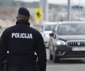 22.01.2020., Prokljan - Velika policijska akcija na autocesti  A-1 Zagreb-Split kod odmorista Prokljan. Uz prometnu policiju u akciji su sudjelovale i granicna policija, odjel za droge te sve inspekcije ukljucujuci i carinu. Photo: Hrvoje Jelavic/PIXSELL