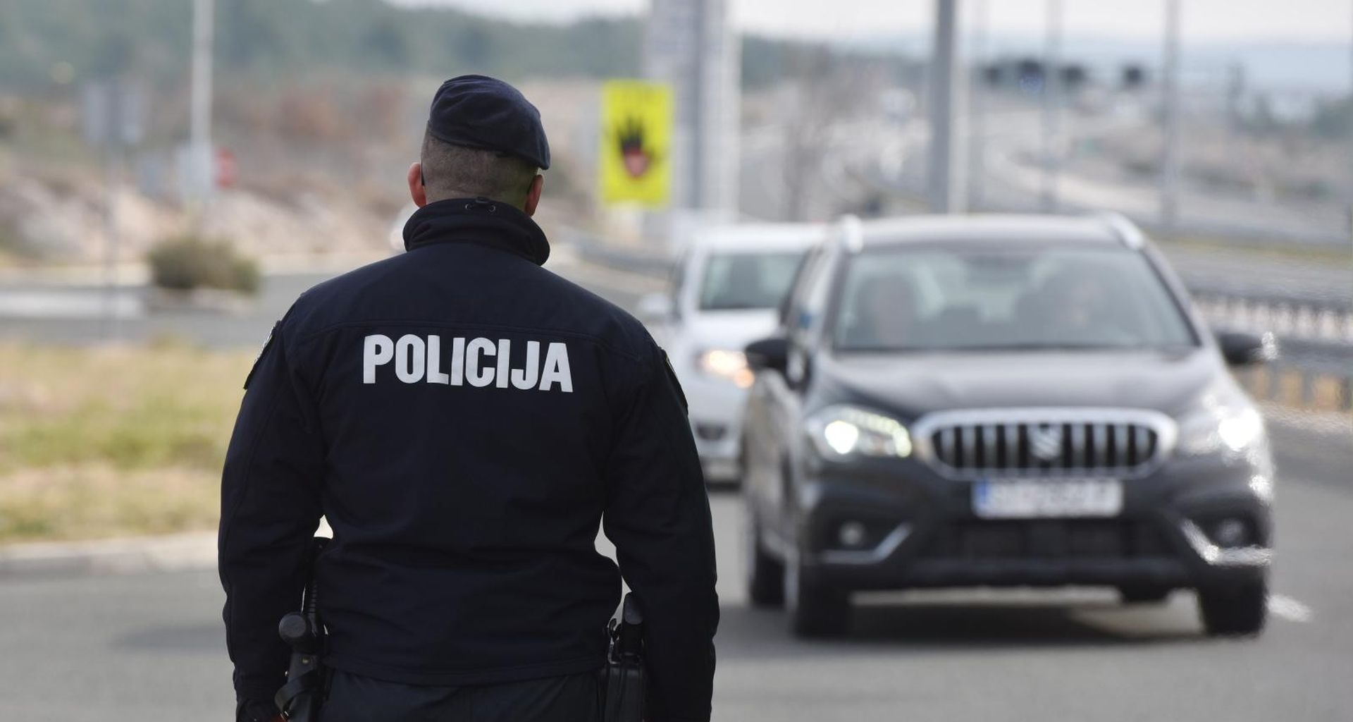 22.01.2020., Prokljan - Velika policijska akcija na autocesti  A-1 Zagreb-Split kod odmorista Prokljan. Uz prometnu policiju u akciji su sudjelovale i granicna policija, odjel za droge te sve inspekcije ukljucujuci i carinu. Photo: Hrvoje Jelavic/PIXSELL