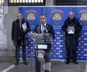 26.03.2020., Zagreb - Nacionalni stozer civilne zastite odrzao je konferenciju za medije o najnovijim detaljima sirenja koronavirusa u Hrvatskoj. Ravnatelj Hrvatskog zavoda za javno zdravstvo (HZJZ) Krunoslav Capak, ministar zdravstva Vili Beros, ministar unutarnjih poslova Davor Bozinovic. Photo:  Damir Krajac/POOL/CROPIX
