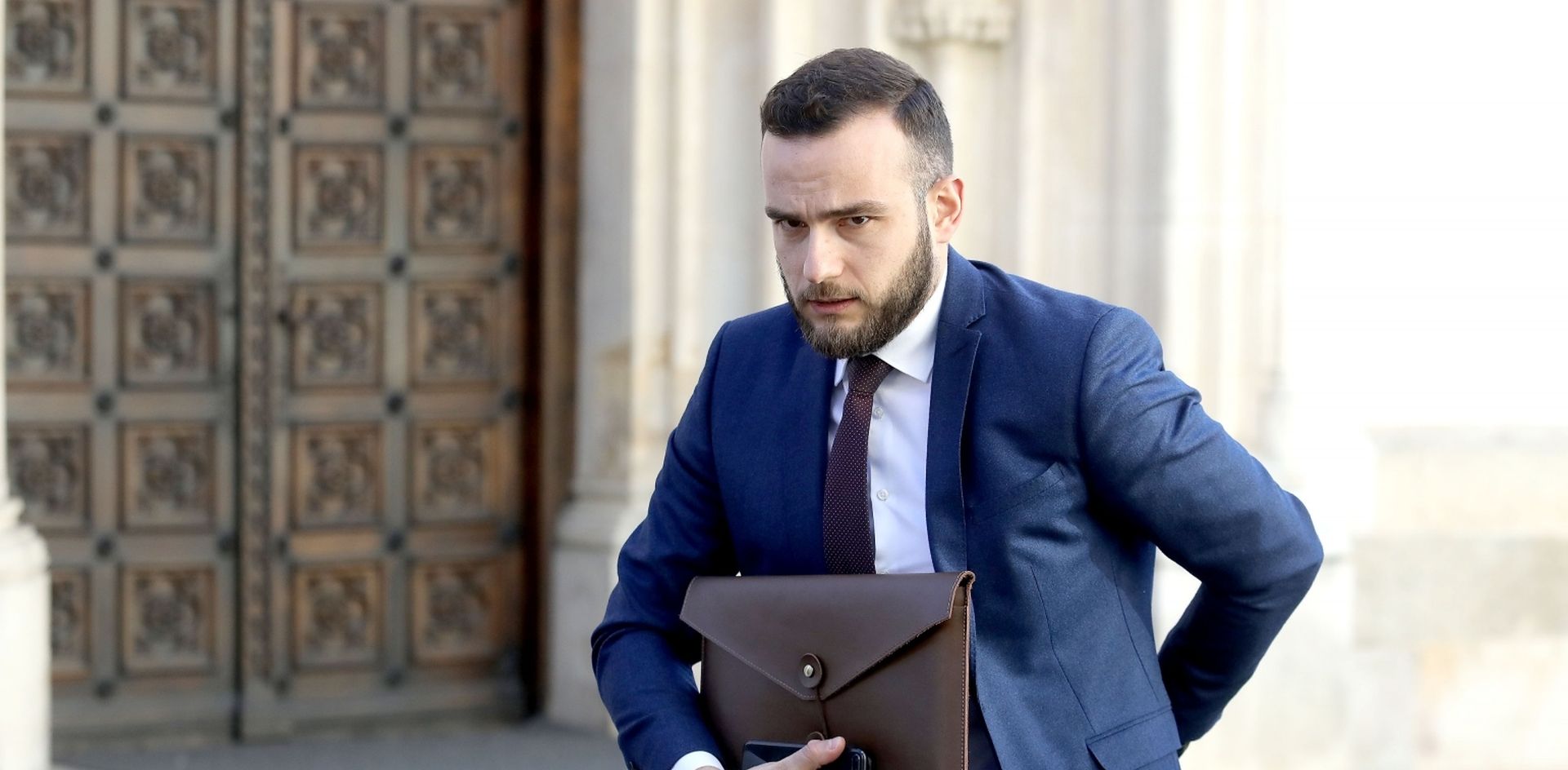 27.02.2020., Zagreb - Na 209. sjednici Vlada RH je, uz ostalo, raspravljala o aktualnom stanju i poduzetim mjerama na suzbijanju koronavirusa u Republici Hrvatskoj. Dolazak ministara na sjednicu, 
Photo: Patrik Macek/PIXSELL