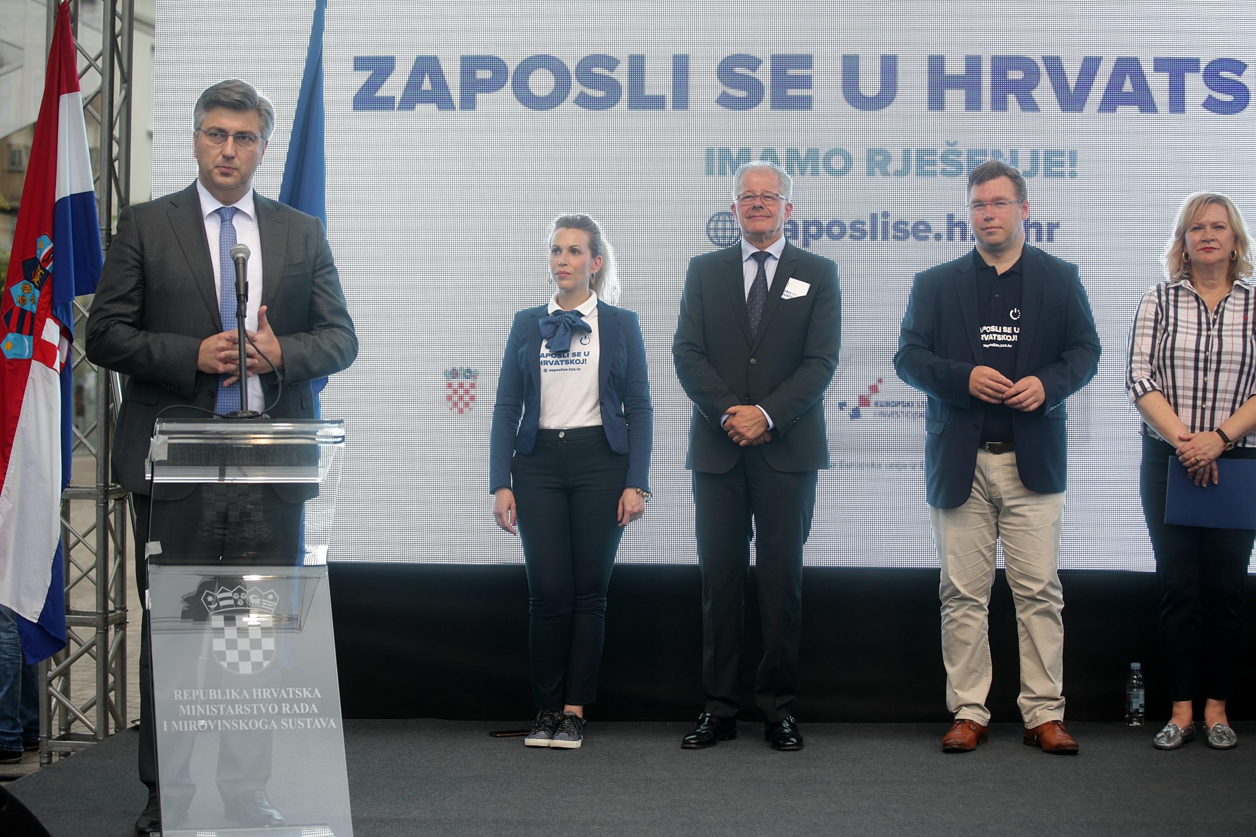 29.05.2018., Zagreb - Na Europskom trgu, Ministarstvo rada i mirovinskog sustava te Hrvatski zavod za zaposljavanje, predstavio akciju koja se desava na jos 45 lokacija diljem Hrvatske, Zaposli se u Hrvatskoj. Predsjednik Vlade RH Andrej Plenkovic
Photo: Zarko Basic/PIXSELL