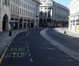 epa08324376 A deserted Regent Street in London, Britain, 26 March 2020. According to news reports the NHS is anticipating a Coronavirus 'tsunami' as the peak of infarction rates nears. British Prime Minister Boris Johnson has announced that Britons can only leave their homes for essential reasons or may be fined, in order to reduce the spread of the Coronavirus COVID-19.  EPA/ANDY RAIN