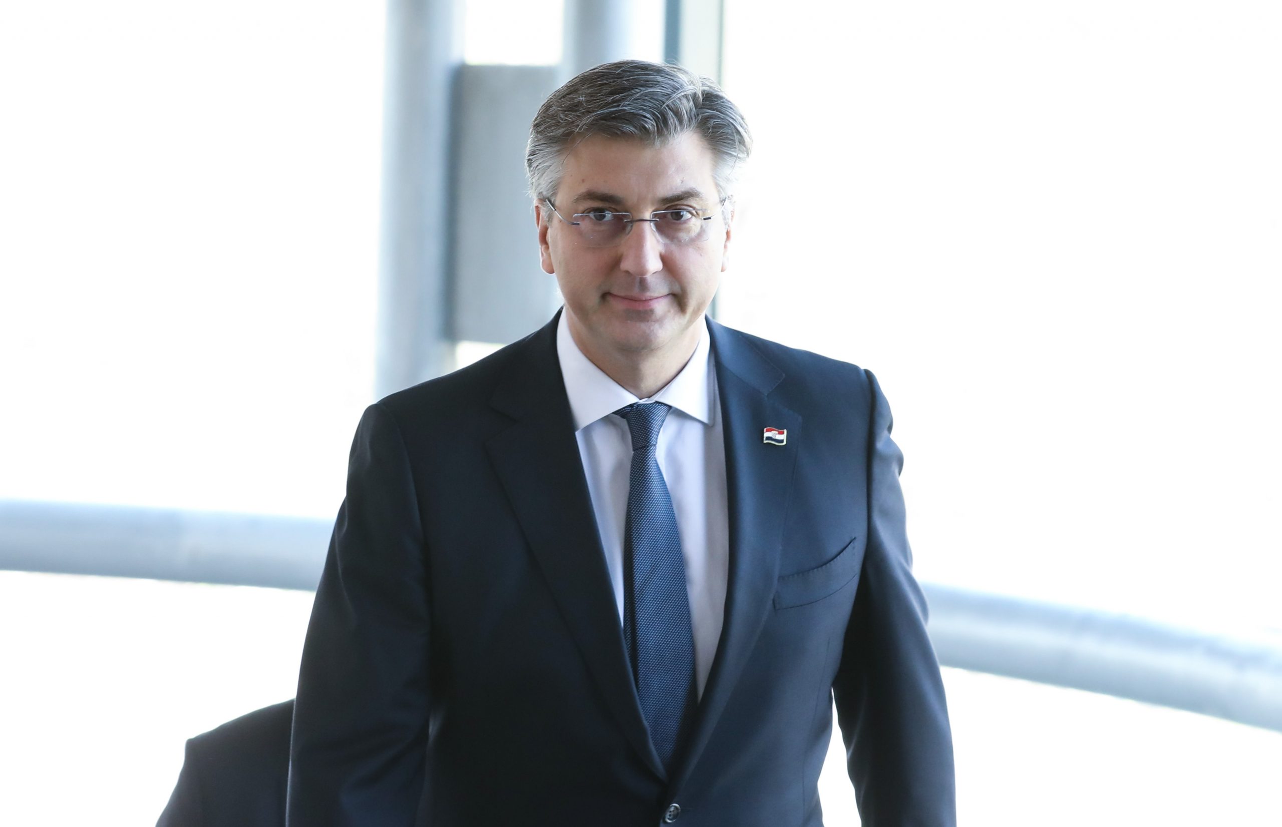Zagreb, 07.04.2020. - Koordinacija za sustav domovinske sigurnosti, gdje se razgovaralo o aktualnom stanju i poduzetim aktivnostima vezanim za koronavirus u Hrvatskoj i djelovanju sustava domovinske sigurnosti nakon potresa u Zagrebu i okolici. Na fotografiji Andrej Plenković.
foto HINA/ Admir BULJUBAŠIĆ/ abu