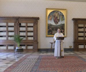epa08384962 A handout picture provided by the Vatican Media shows Pope Francis during the Recitation of the Regina Coeli prayer at the Library of the Apostolic Palace, Vatican, 26 April 2020. At the Regina Coeli, Pope Francis reflects on the story of the disciples who meet Jesus on the road to Emmaus.  EPA/VATICAN MEDIA HANDOUT  HANDOUT EDITORIAL USE ONLY/NO SALES