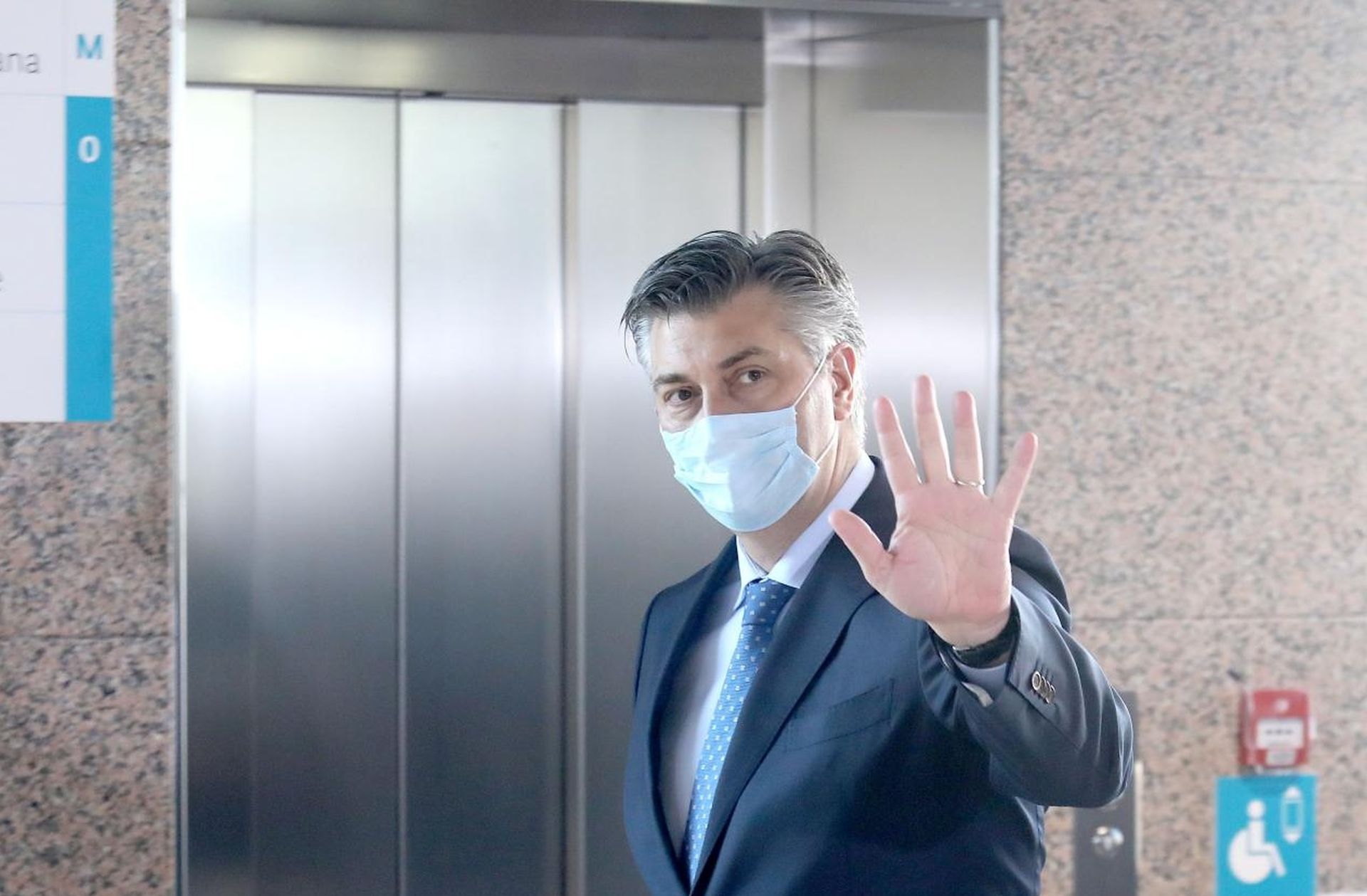 02.04.2020., Zagreb - Vlada RH na svojoj 222. sjednici donosi travanjski paket mjera za pomoc gospodarstvu za vrijeme trajanja epidemije koronavirusa. Predsjednik Vlade Andrej Plenkovic Photo: Patrik Macek/PIXSELL