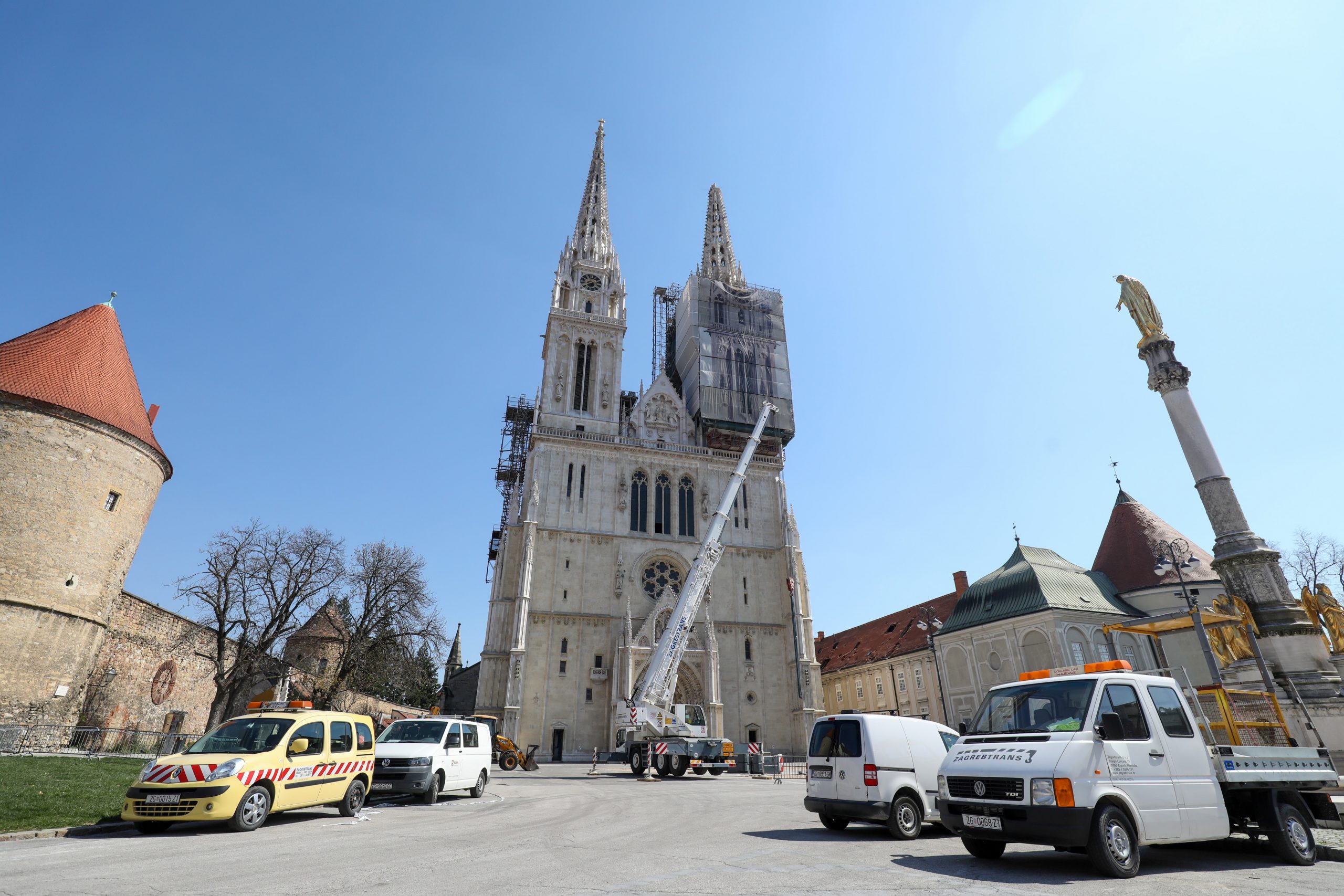 02.04.2020., Zagreb - Sanacije zagrebacke katedrale ostecene u potresu koji je pogodio Zagreb u nedjelju 22.03.2020. godine. Photo: Jurica Galoic/PIXSELL