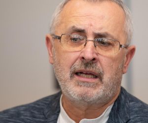 05.12.2019.,Dubrovnik  - Konferencija za novinare Sindikata zaposlenika u hrvatskom skolstvu Preporod na temu "Slazu li se prosvjetari s ponudom Vlade?" (Rezultati izjasnjavanja medju zaposlenicima osnovnih i srednjih škola)". Na konferenciji su govorili  predsjednik Sindikata Preporoda  Zeljko Stipic i voditelj Podrucnog ureda u Splitu Sebastijan Troskot.
Photo: Grgo Jelavic/PIXSELL